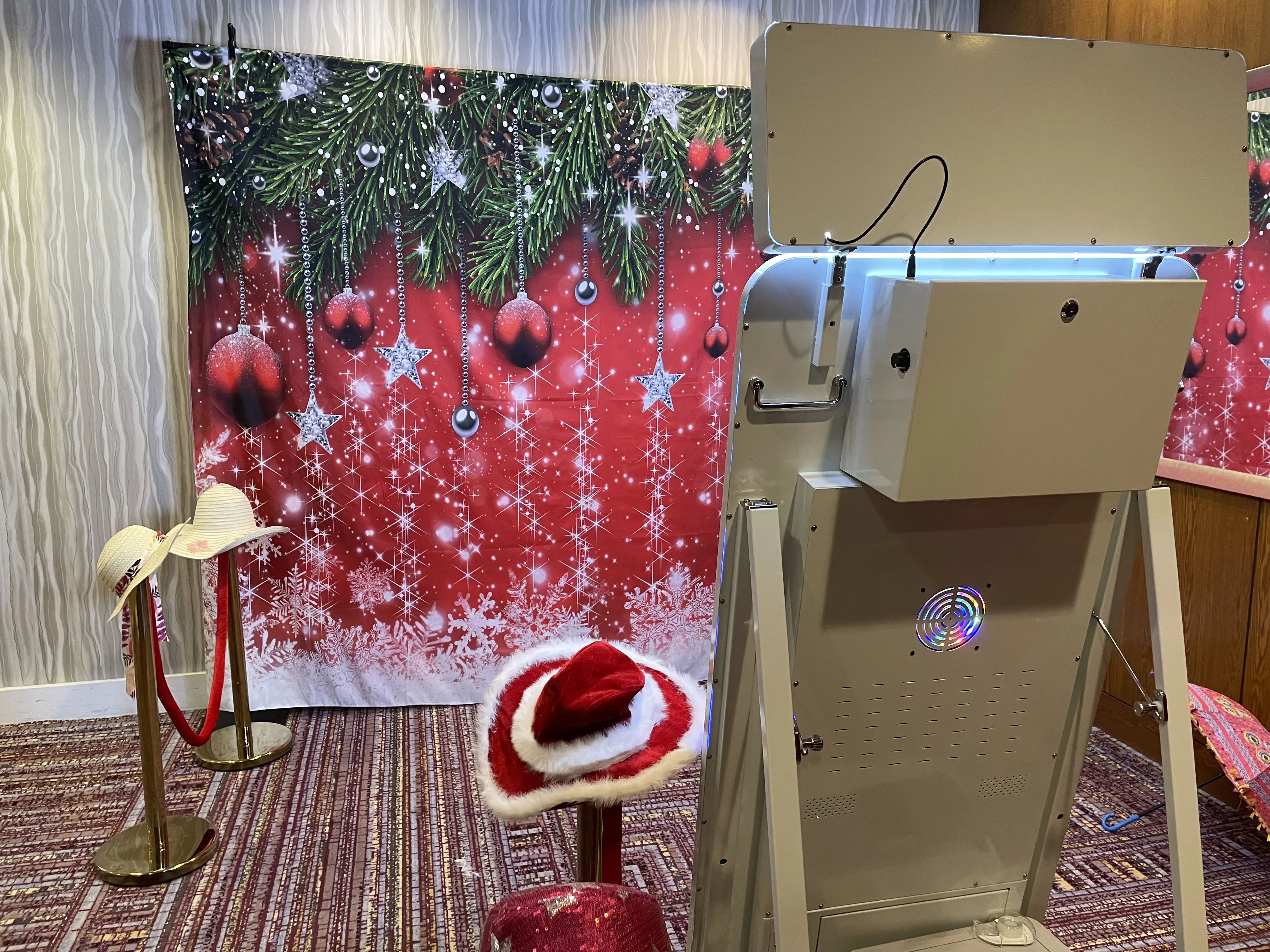 Interactive photo booth experience for hire in Southern Tier NY - Mirror Me Booth